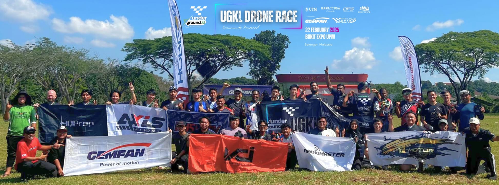 Group photo of FPV 70 FPV drone racing pilots in Malaysia
